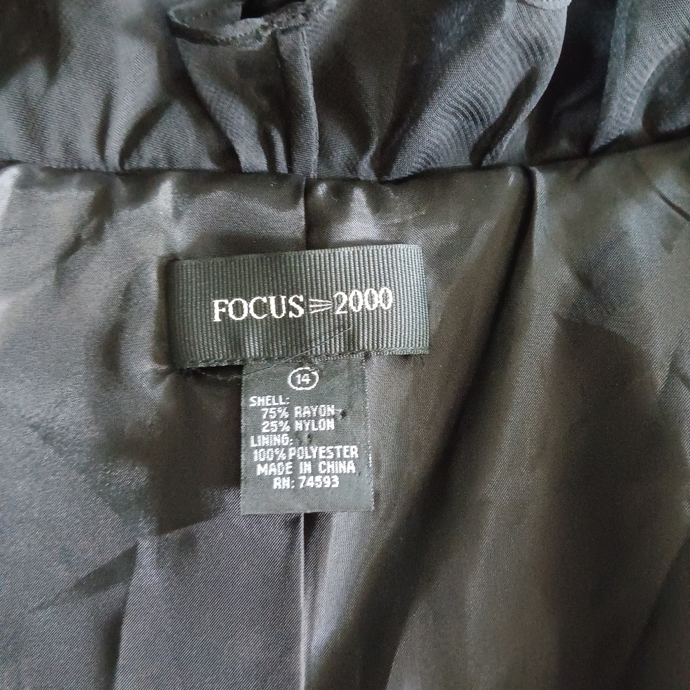 Vintage Y2K crushed velvet jacket with ruffle trim. Focus 2000. Size 14 - Picture 8 of 11